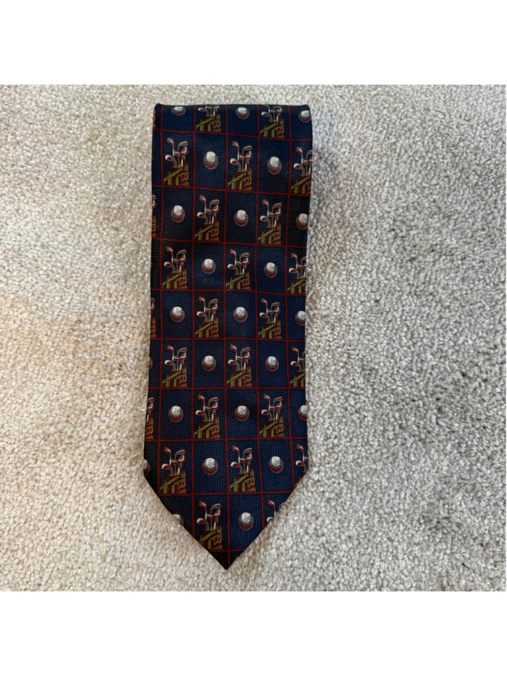 Sky Bend Country Club Golf Clubs & Golf Ball Silk Necktie Navy Red Novelty 3.5” - Picture 3 of 5